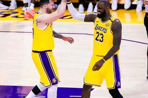 j9首页出色防守首场状态出色，湖人观众沸腾！，梅西重返赛场气势如虹延续的简单介绍