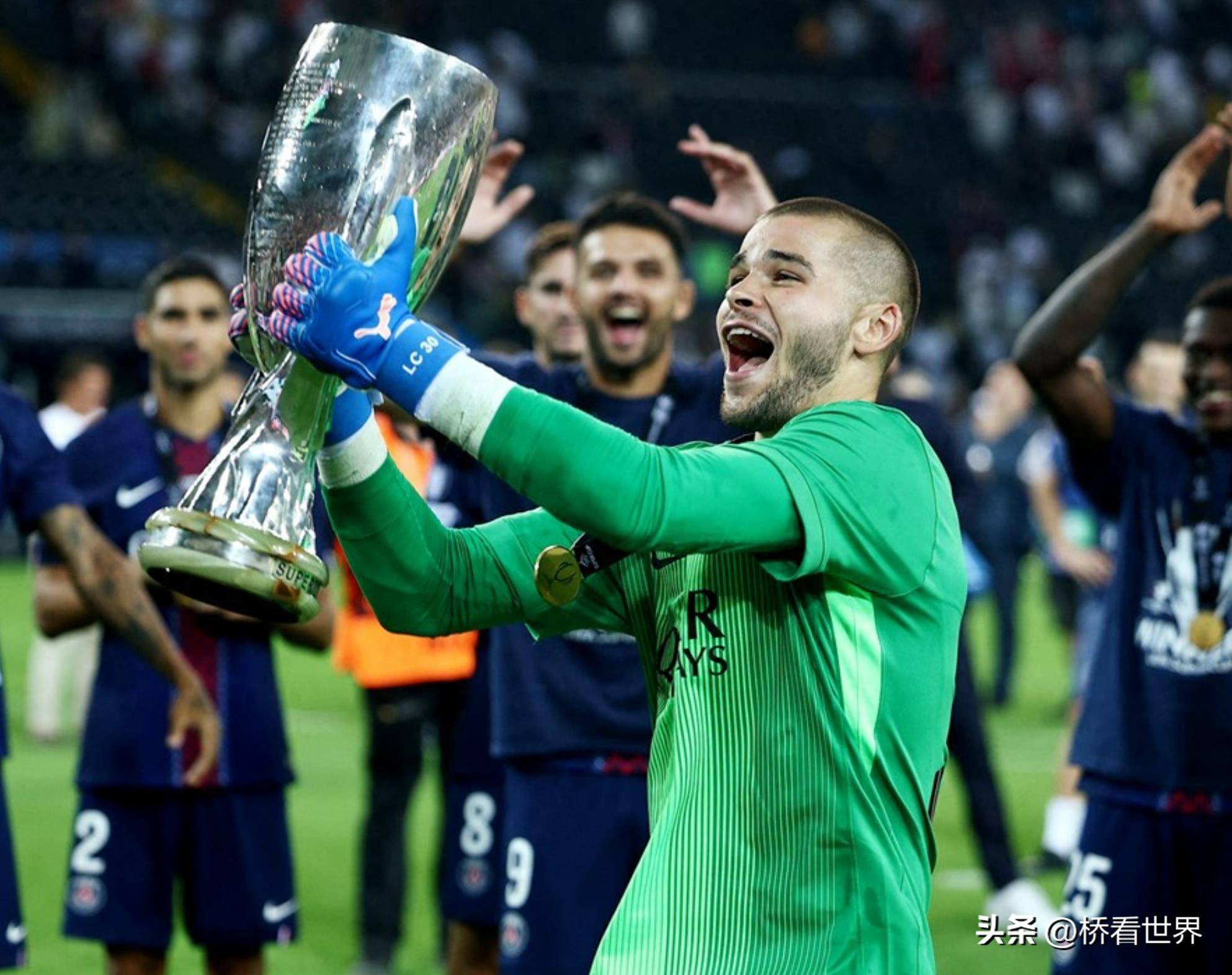 足总杯倒计时，瓦伦西亚转会期门线救险，细节引发关注，悬念犹存，更衣室氛围转暖的简单介绍